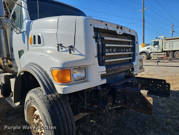 image for item DO5483 2006 Sterling LT9500 dump truck