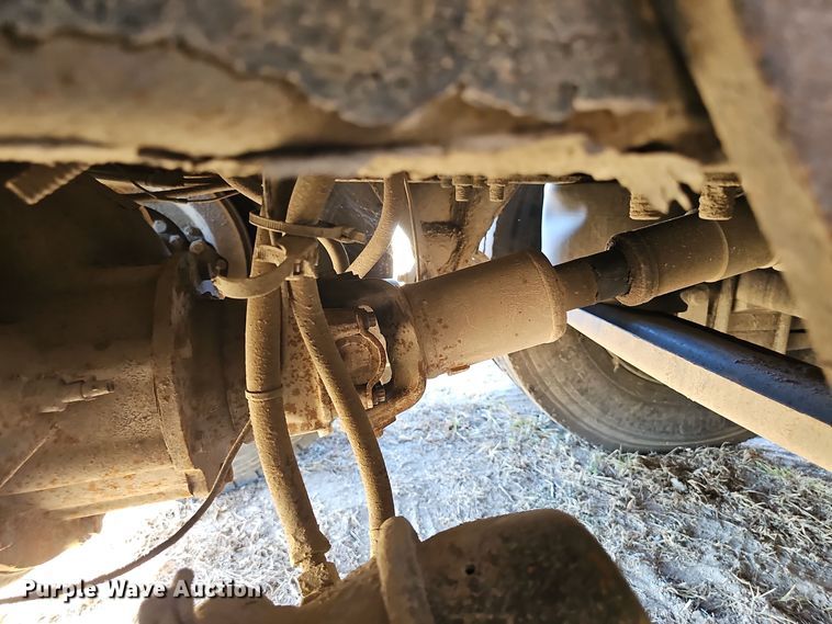 image for item DO5483 2006 Sterling LT9500 dump truck