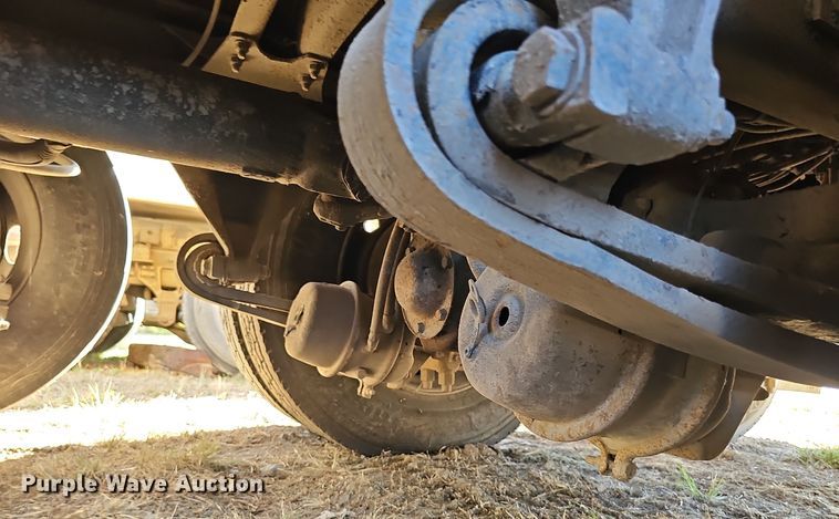 image for item DO5483 2006 Sterling LT9500 dump truck