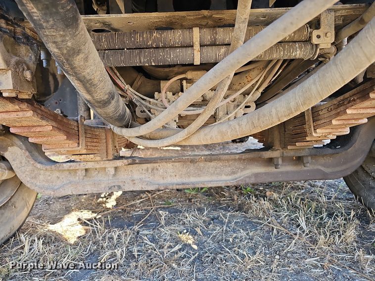 image for item DO5483 2006 Sterling LT9500 dump truck