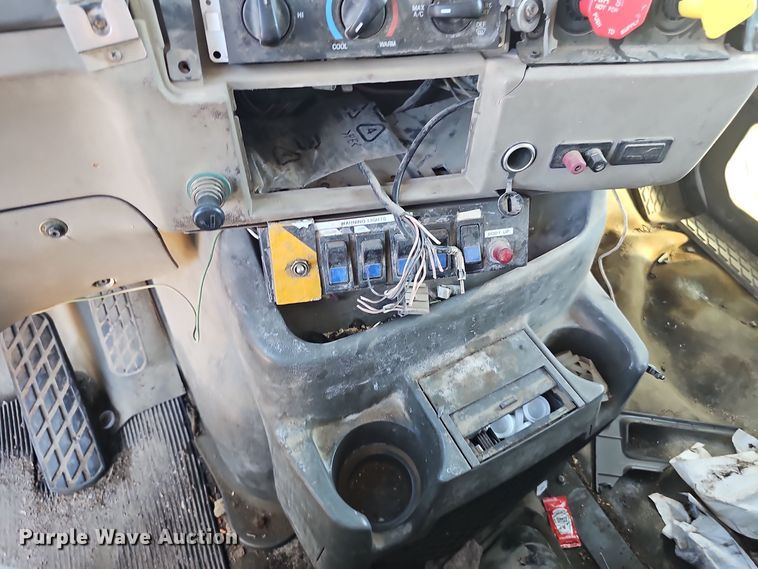 image for item DO5483 2006 Sterling LT9500 dump truck