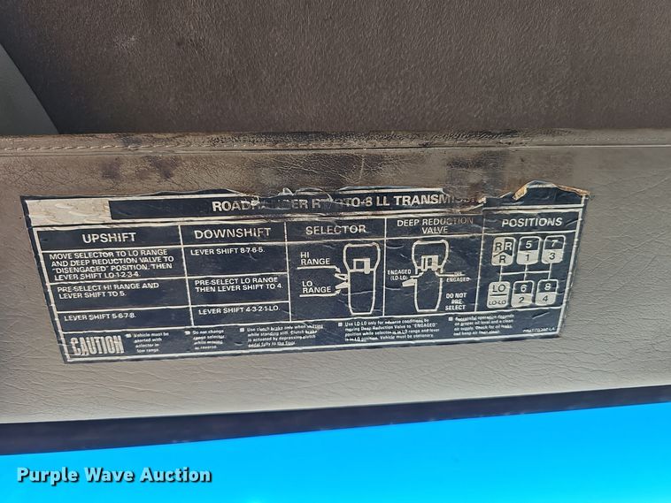 image for item DO5483 2006 Sterling LT9500 dump truck