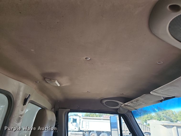 image for item DO5483 2006 Sterling LT9500 dump truck