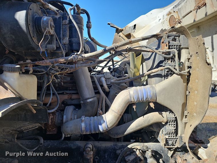 image for item DO5483 2006 Sterling LT9500 dump truck