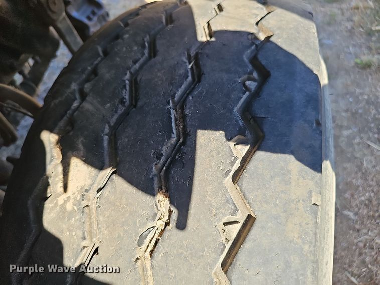 image for item DO5483 2006 Sterling LT9500 dump truck