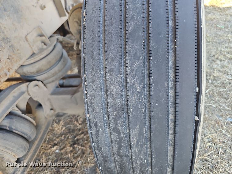 image for item DO5483 2006 Sterling LT9500 dump truck