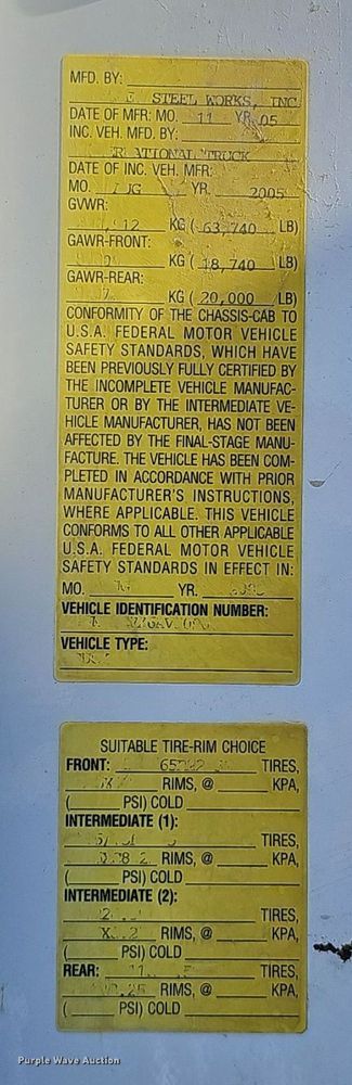 image for item DO5483 2006 Sterling LT9500 dump truck