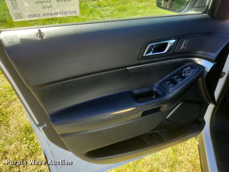 image for item DQ3722 2017 Ford Explorer Police Interceptor  SUV