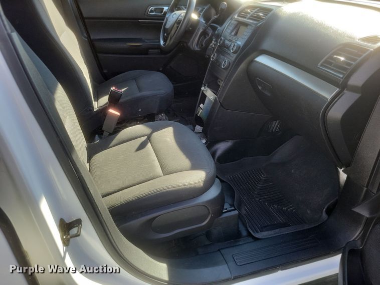 image for item DQ3722 2017 Ford Explorer Police Interceptor  SUV