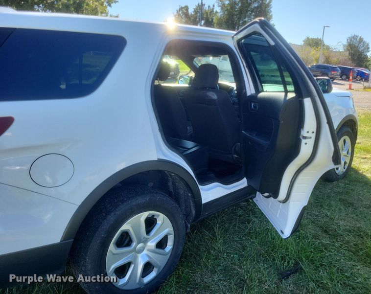 image for item DQ3722 2017 Ford Explorer Police Interceptor  SUV