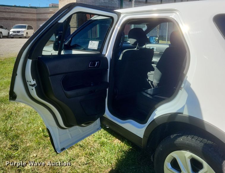 image for item DQ3722 2017 Ford Explorer Police Interceptor  SUV