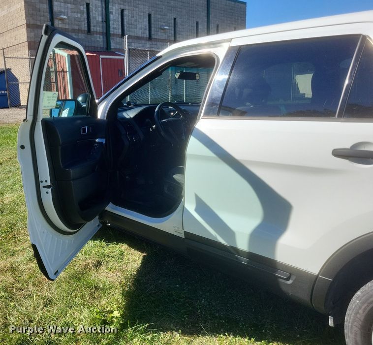 image for item DQ3723 2017 Ford  Explorer Police Interceptor  SUV