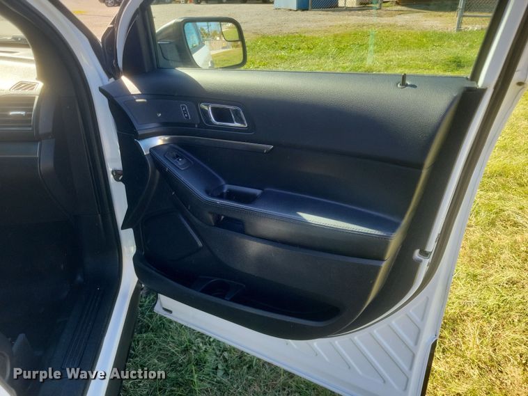 image for item DQ3723 2017 Ford  Explorer Police Interceptor  SUV