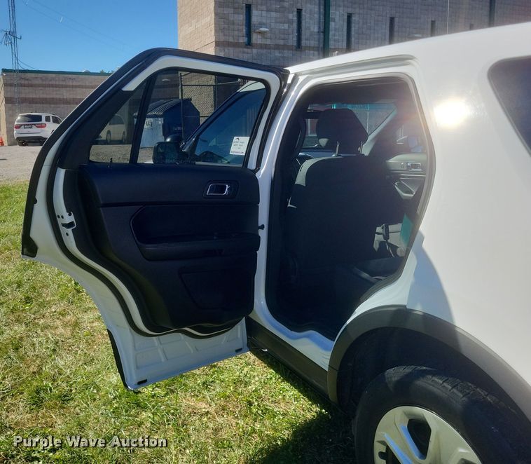 image for item DQ3723 2017 Ford  Explorer Police Interceptor  SUV