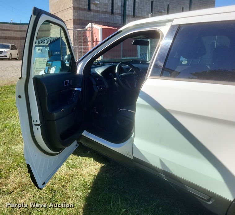 image for item DQ3724 2017 Ford  Explorer Police Interceptor  SUV