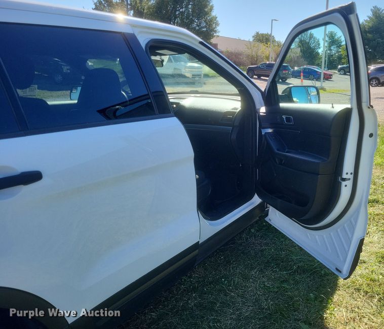 image for item DQ3724 2017 Ford  Explorer Police Interceptor  SUV