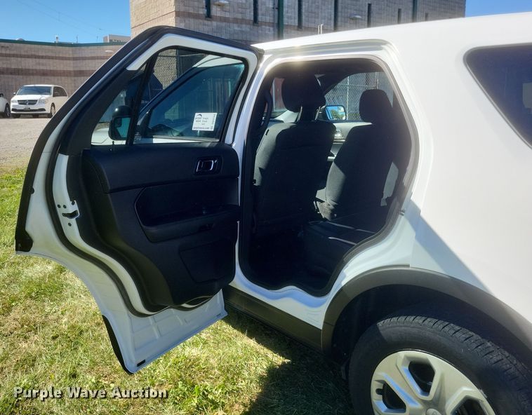 image for item DQ3724 2017 Ford  Explorer Police Interceptor  SUV