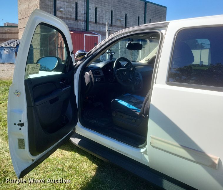 image for item DQ3727 2013 Chevrolet  Tahoe Police SUV