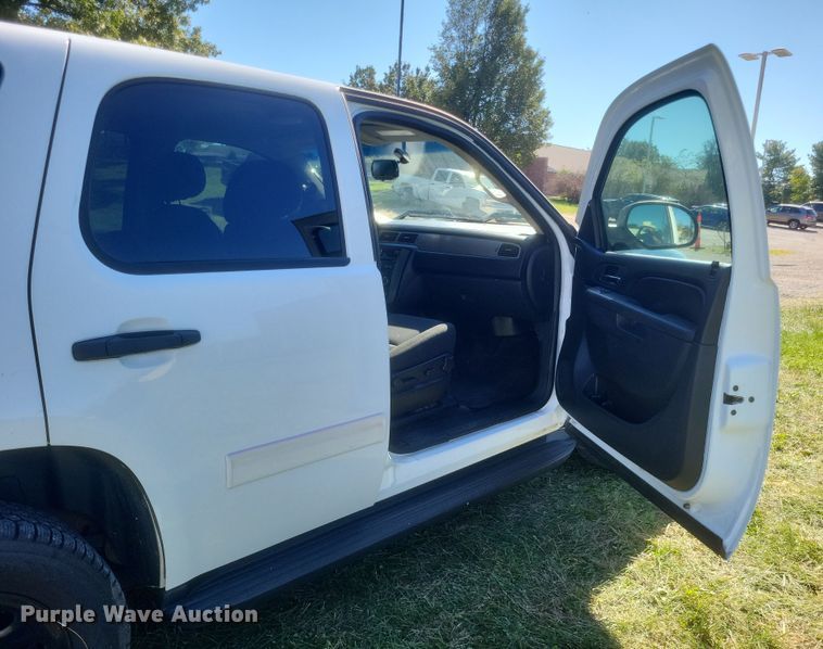 image for item DQ3727 2013 Chevrolet  Tahoe Police SUV