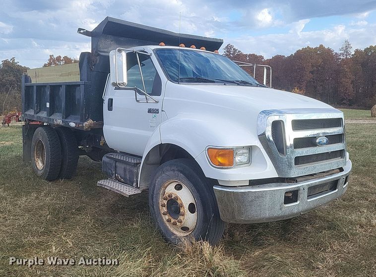 image for item DQ3737 2006 Ford  F650 Super Duty XL  dump truck