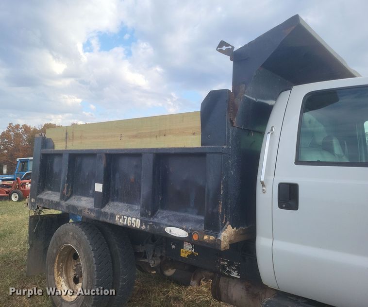 image for item DQ3737 2006 Ford  F650 Super Duty XL  dump truck