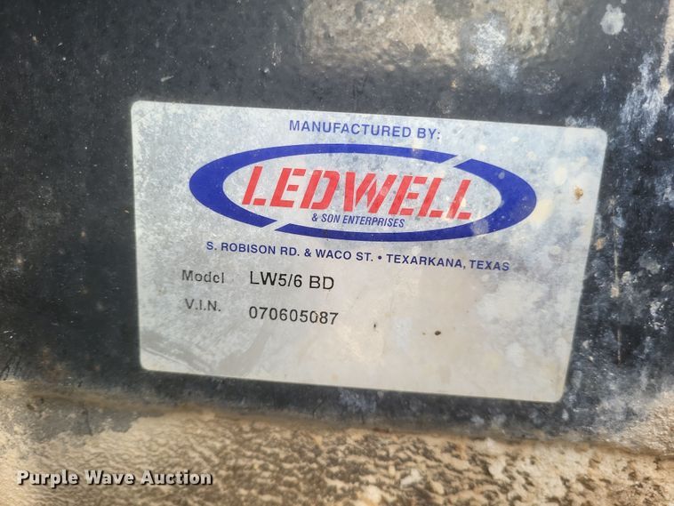 image for item DQ3737 2006 Ford  F650 Super Duty XL  dump truck