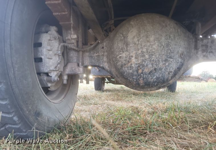 image for item DQ3737 2006 Ford  F650 Super Duty XL  dump truck