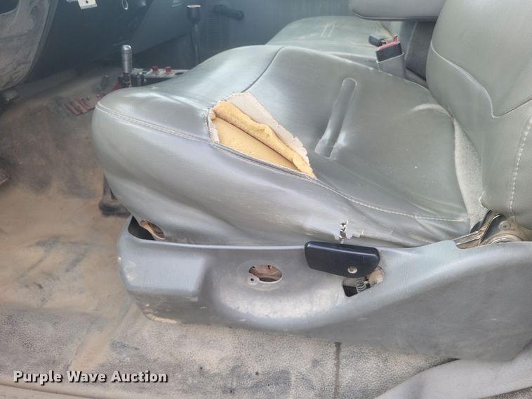 image for item DQ3737 2006 Ford  F650 Super Duty XL  dump truck