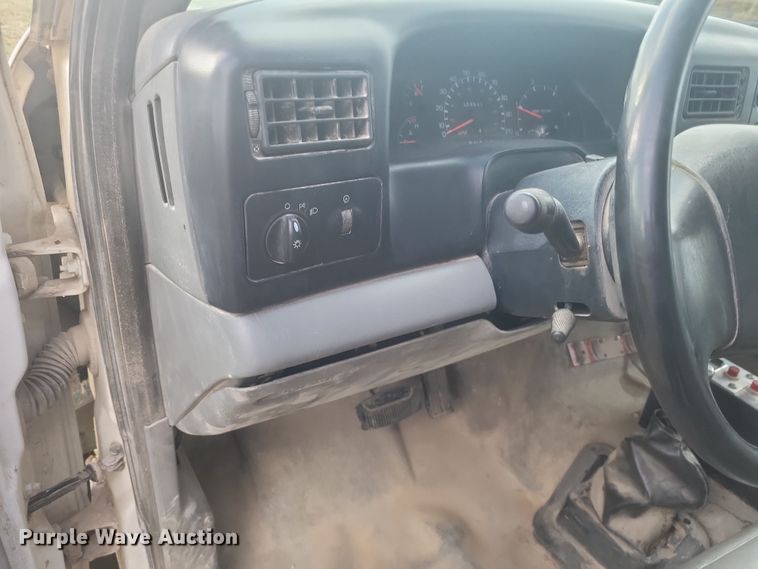 image for item DQ3737 2006 Ford  F650 Super Duty XL  dump truck