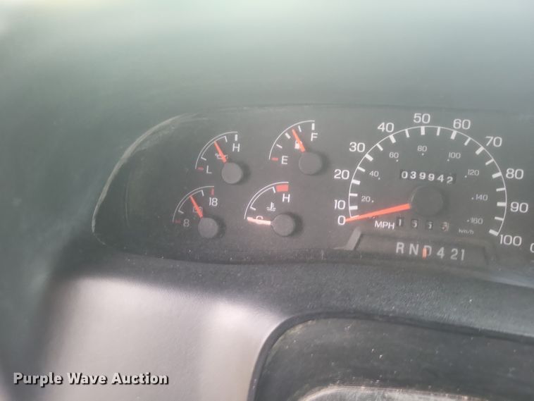 image for item DQ3737 2006 Ford  F650 Super Duty XL  dump truck