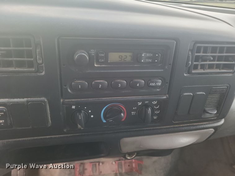 image for item DQ3737 2006 Ford  F650 Super Duty XL  dump truck