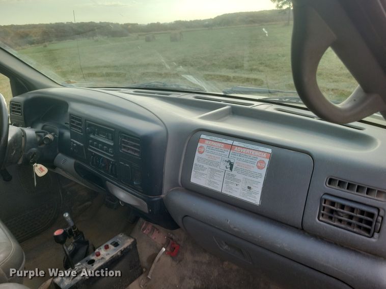 image for item DQ3737 2006 Ford  F650 Super Duty XL  dump truck