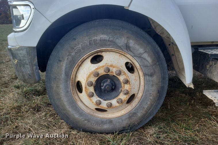 image for item DQ3737 2006 Ford  F650 Super Duty XL  dump truck