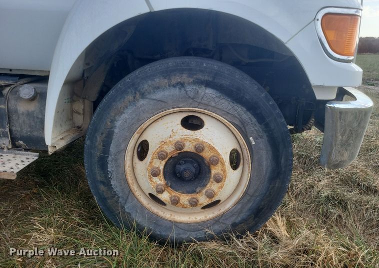 image for item DQ3737 2006 Ford  F650 Super Duty XL  dump truck