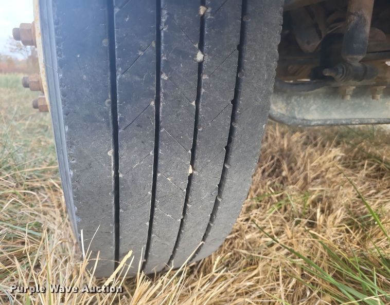 image for item DQ3737 2006 Ford  F650 Super Duty XL  dump truck