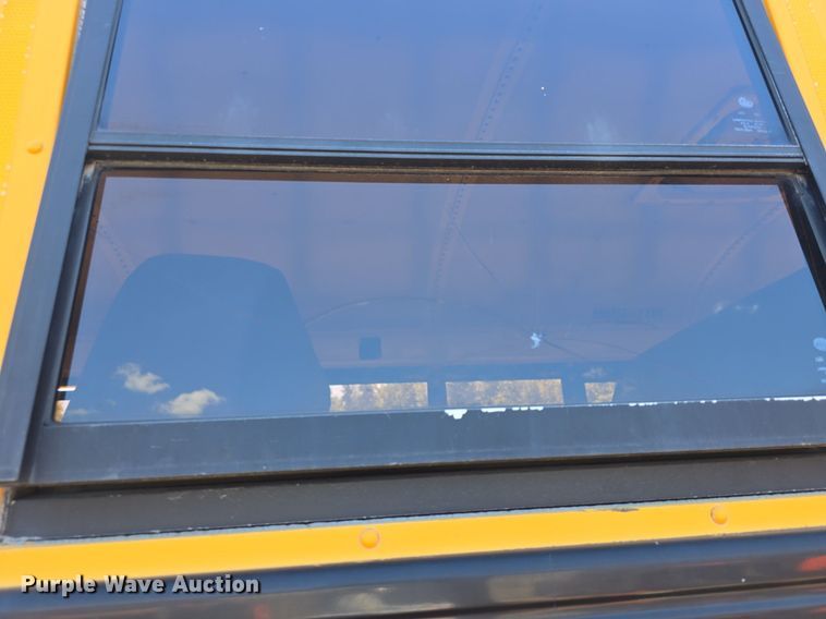 image for item DQ4570 2004 IC FE300 school bus