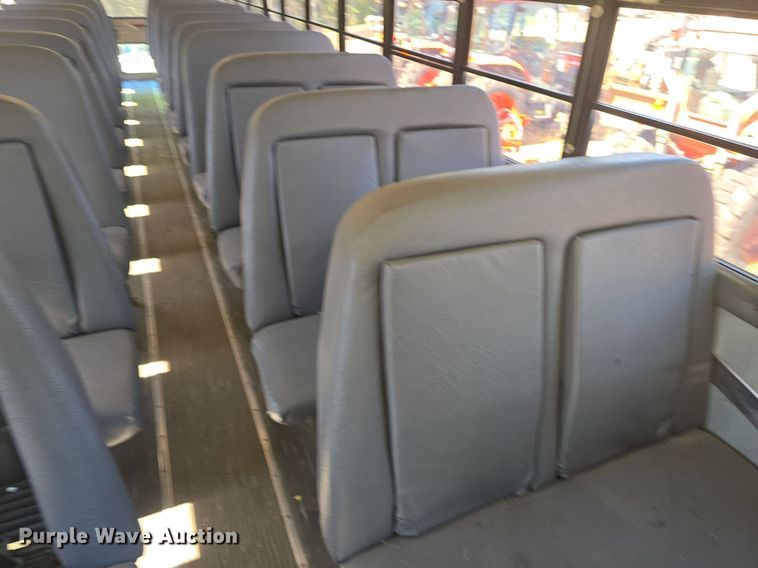 image for item DQ4570 2004 IC FE300 school bus