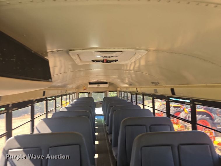 image for item DQ4570 2004 IC FE300 school bus