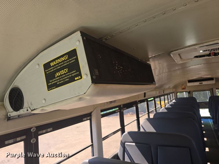 image for item DQ4570 2004 IC FE300 school bus