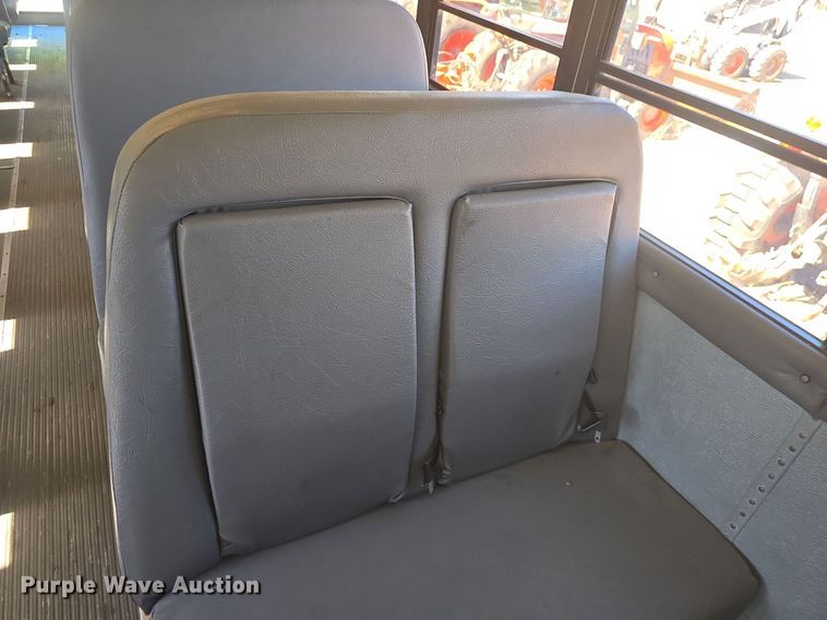 image for item DQ4570 2004 IC FE300 school bus