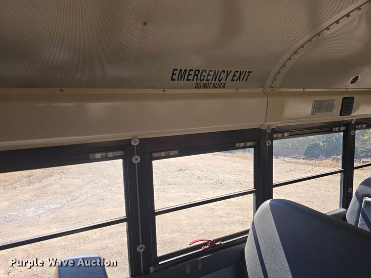 image for item DQ4570 2004 IC FE300 school bus