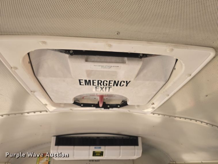 image for item DQ4570 2004 IC FE300 school bus