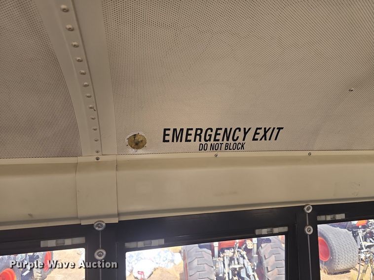 image for item DQ4570 2004 IC FE300 school bus