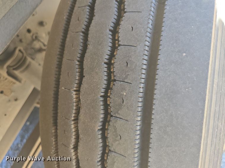 image for item DQ4570 2004 IC FE300 school bus