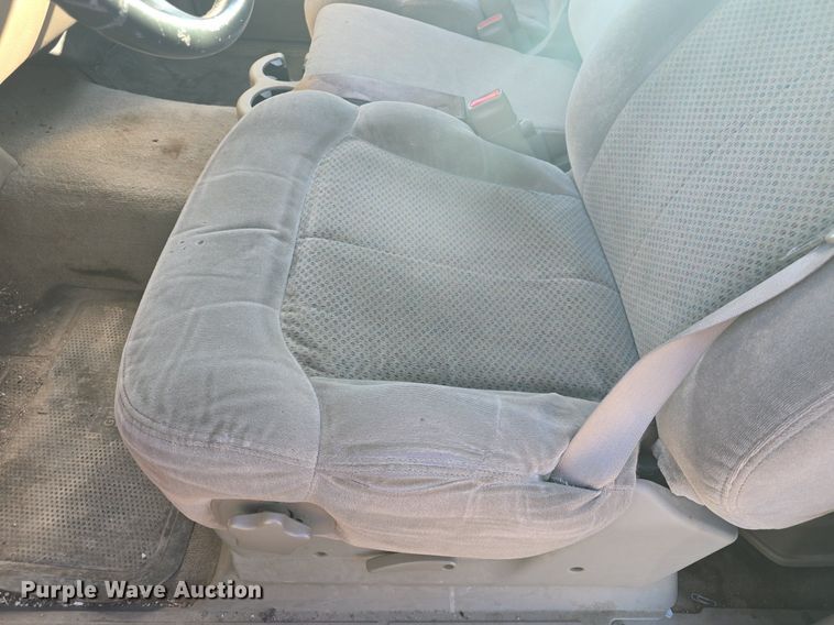 image for item DQ5226 2001 Chevrolet Silverado 1500 pickup truck