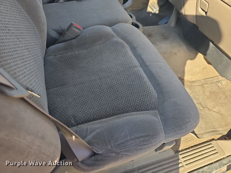 image for item DQ5226 2001 Chevrolet Silverado 1500 pickup truck