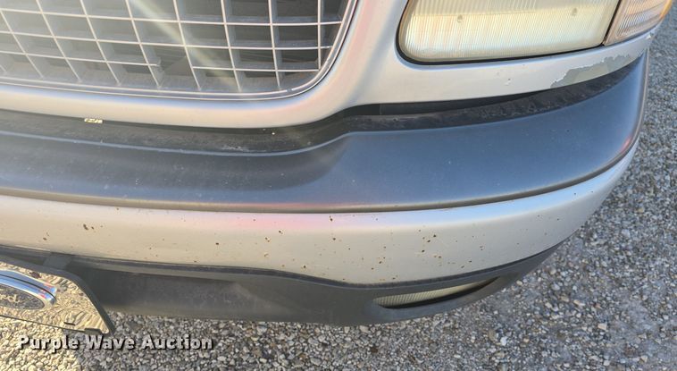 image for item DQ5230 2001 Ford Expedition SUV