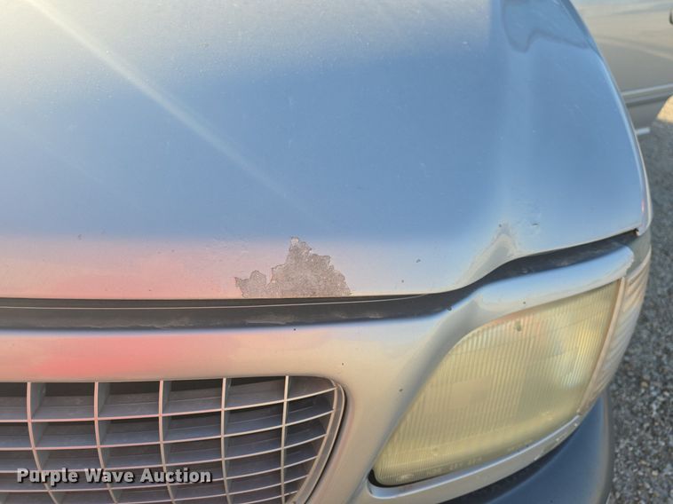 image for item DQ5230 2001 Ford Expedition SUV