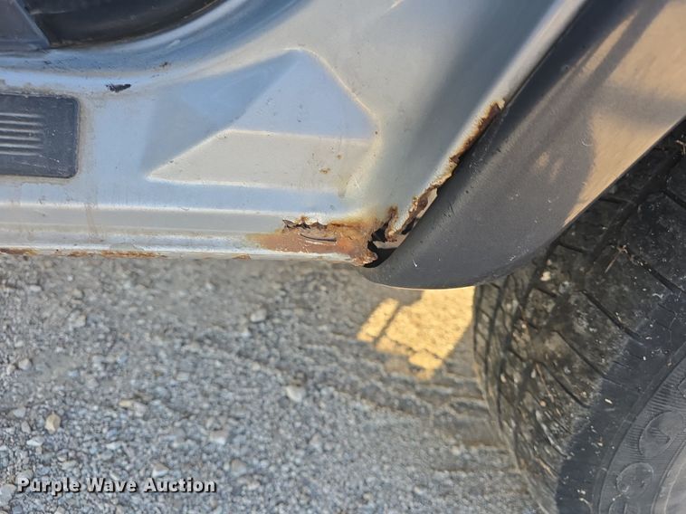 image for item DQ5230 2001 Ford Expedition SUV