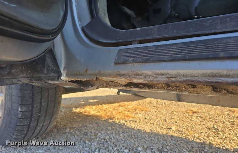 image for item DQ5230 2001 Ford Expedition SUV